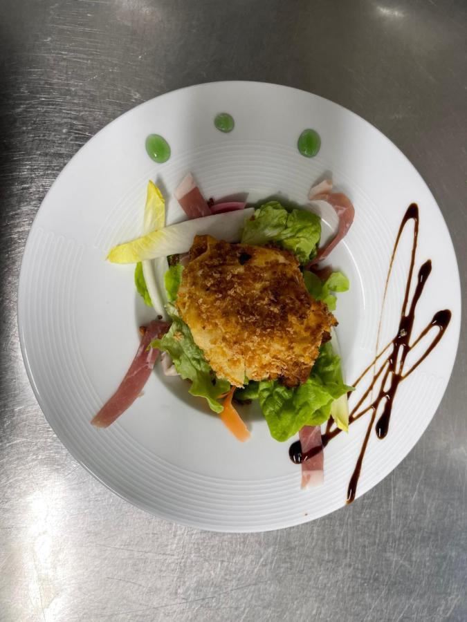 Logis Hotel Restaurant Cazes Arazat Laissac Zewnętrze zdjęcie