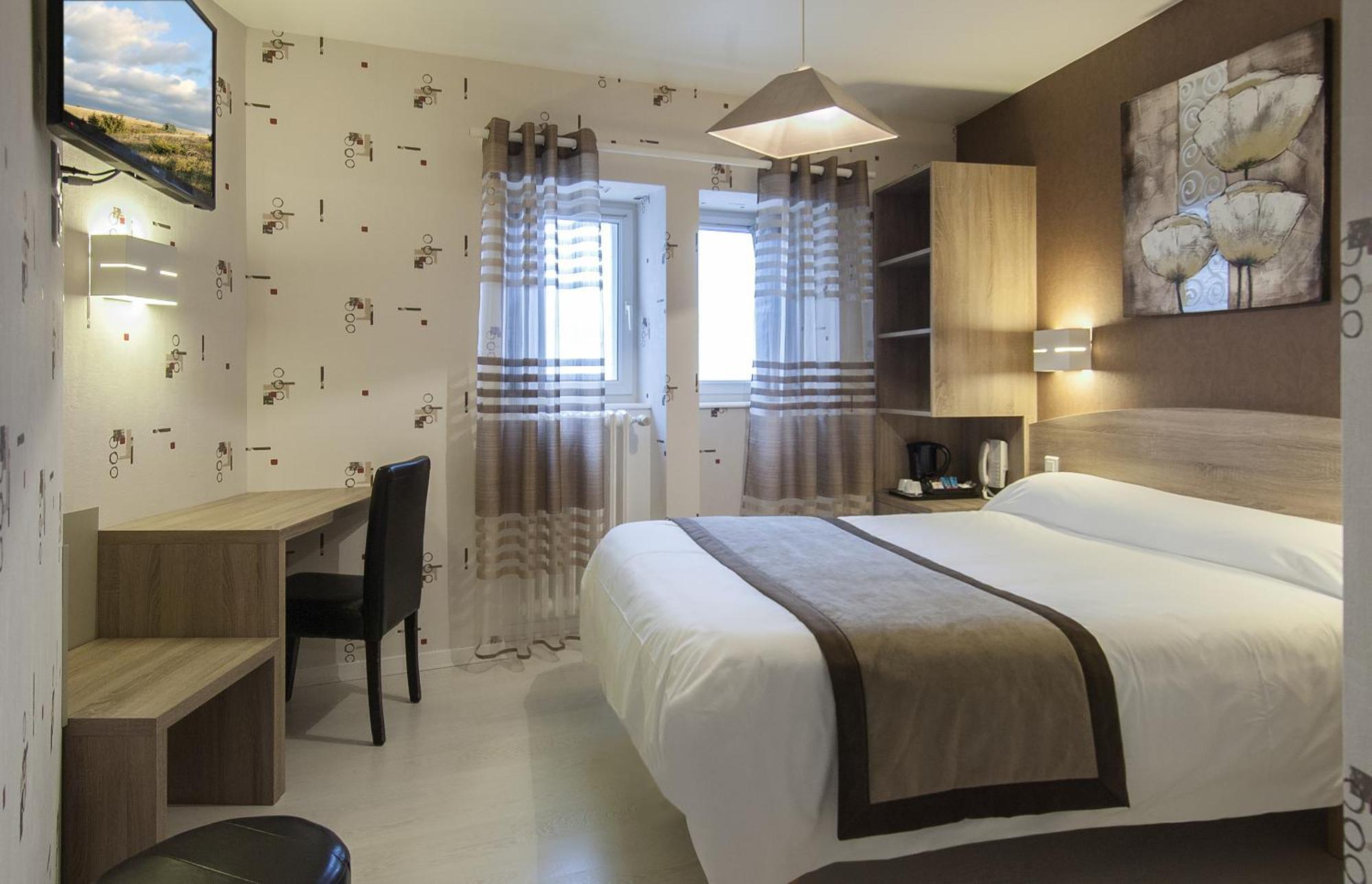Logis Hotel Restaurant Cazes Arazat Laissac Zewnętrze zdjęcie