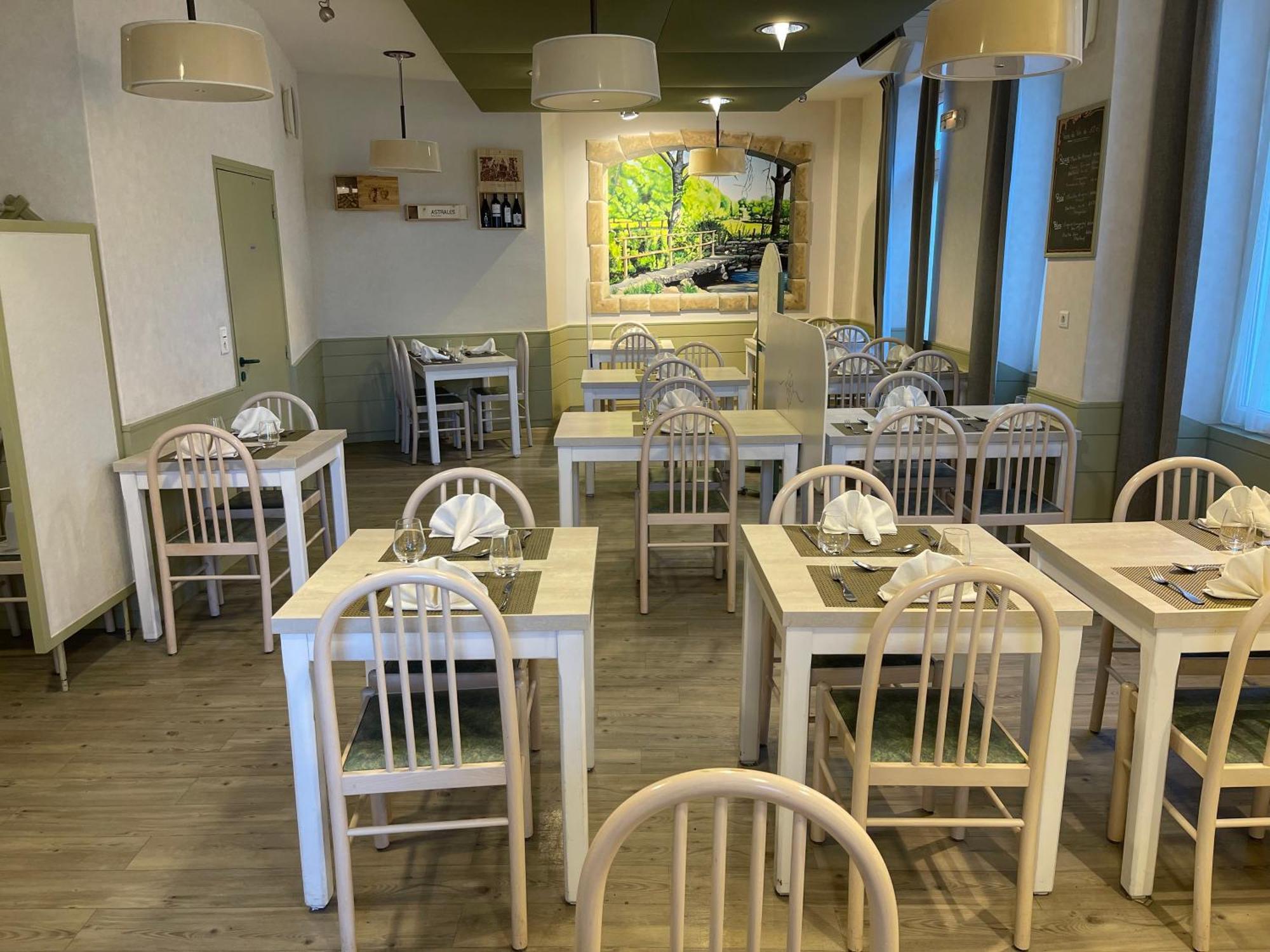 Logis Hotel Restaurant Cazes Arazat Laissac Zewnętrze zdjęcie