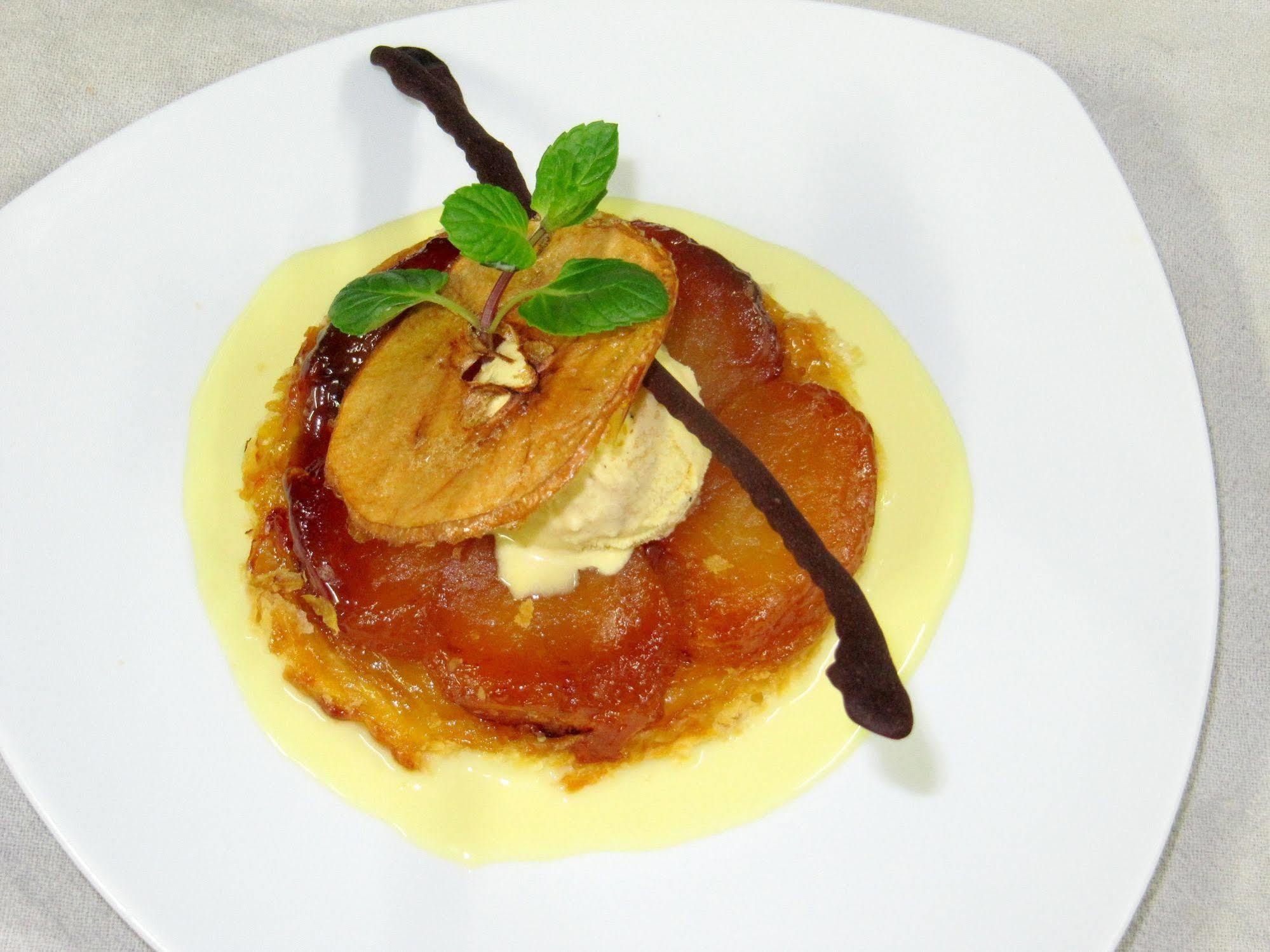Logis Hotel Restaurant Cazes Arazat Laissac Zewnętrze zdjęcie